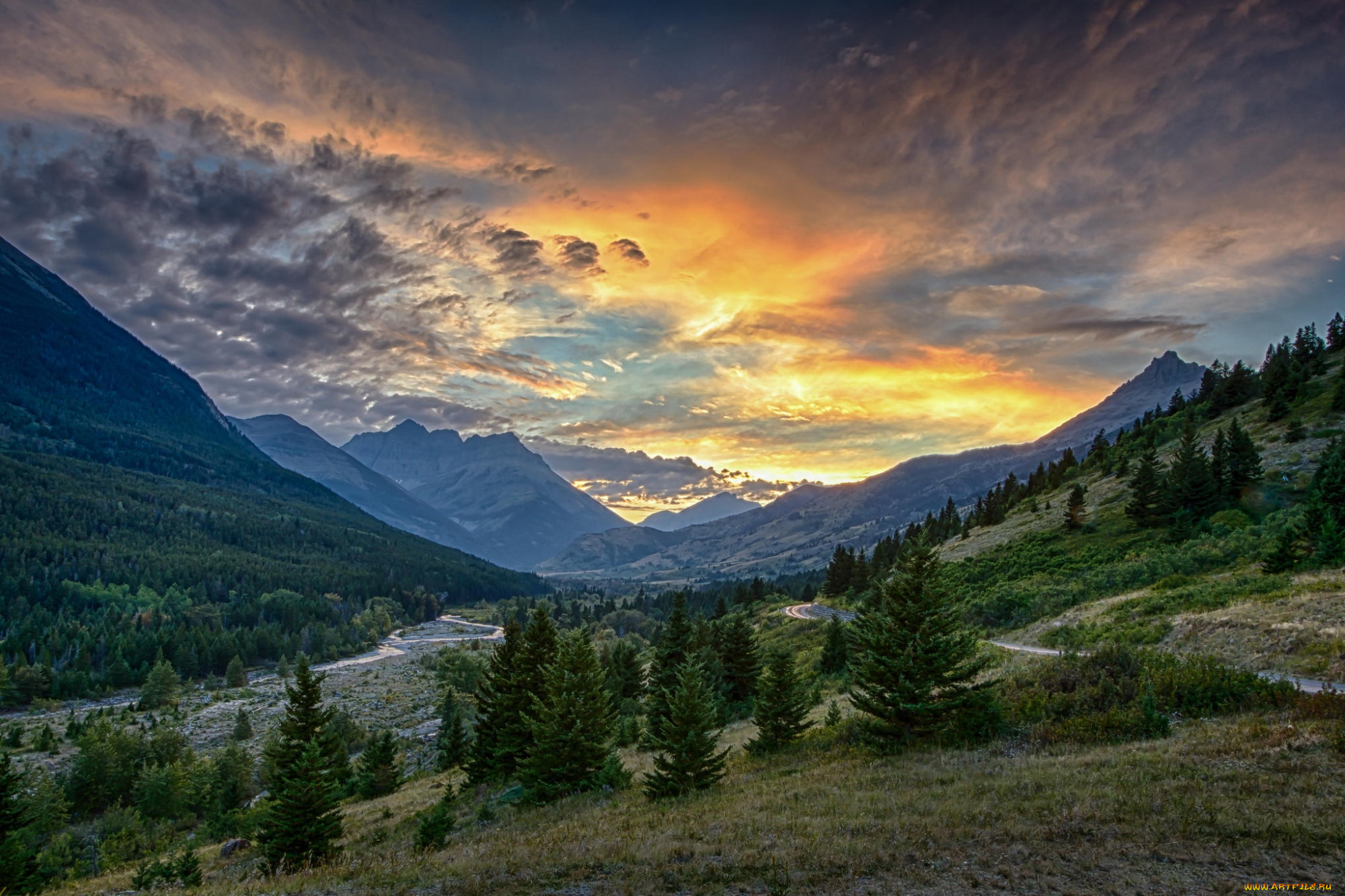 Valley. Лес Долина горы. Лесные Долины в горах. Горная Долина. Красивые горные Долины.